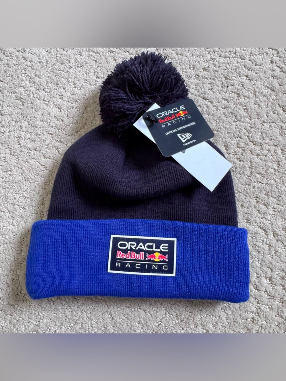 NWT Oracle Red Bull Racing Essential Beanie Bobble Hat New Era F1 One Size